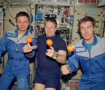 Sulla ISS si festeggiano i 12 anni di equipaggi permanentemente a bordo